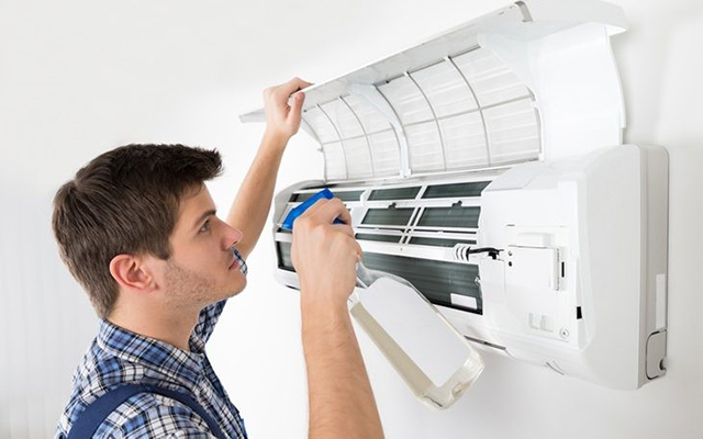 Bảo dưỡng điều hòa thường xuyên giúp thiết bị vận hành êm ái, tiết kiệm điện. 