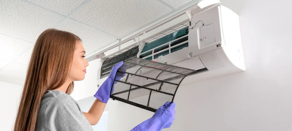 Người dùng chỉ nên tự vệ sinh tấm lưới lọc bụi