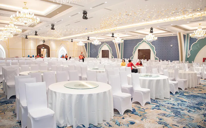 Hệ thống dàn lạnh âm trần trong hội trường